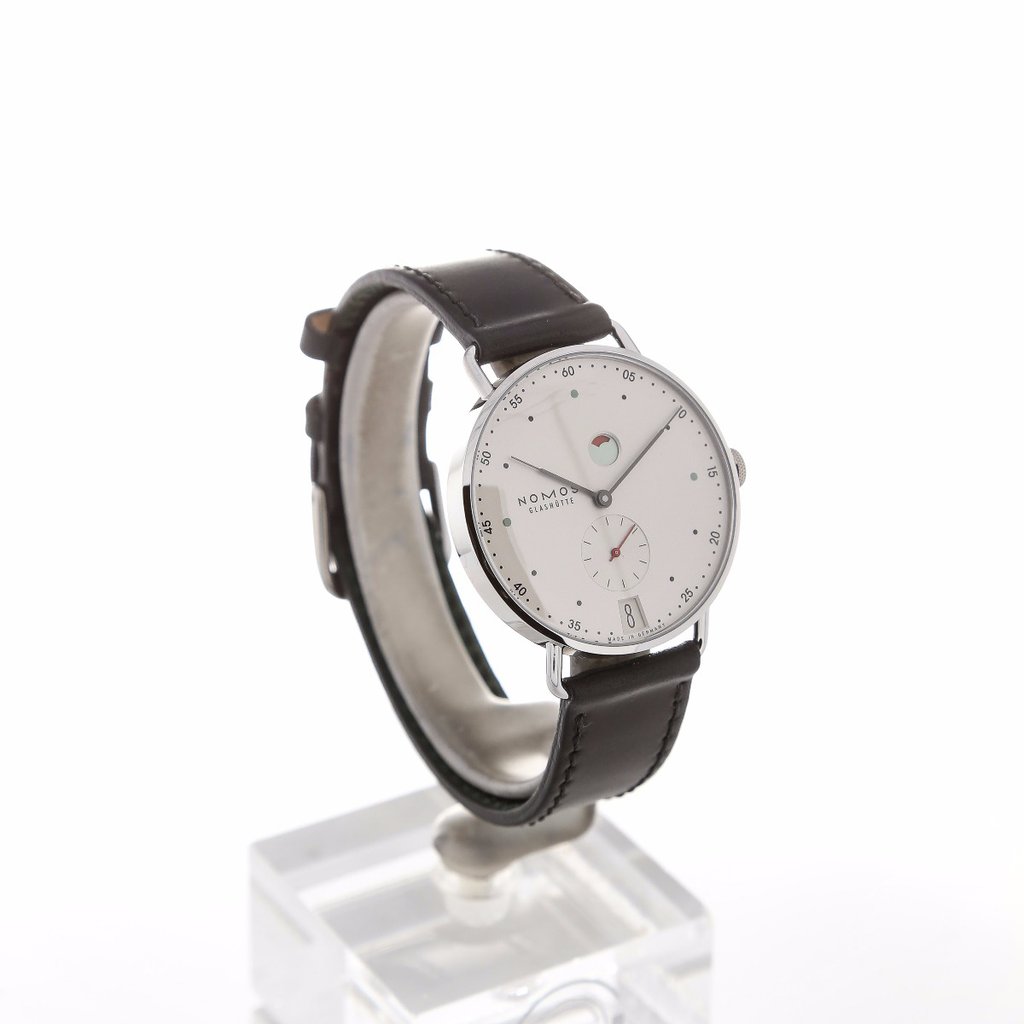 Men's watch / unisex  NOMOS GLASHÜTTE, Metro Date Power Reserve / 37mm, SKU: 1101 | watchphilosophy.co.uk