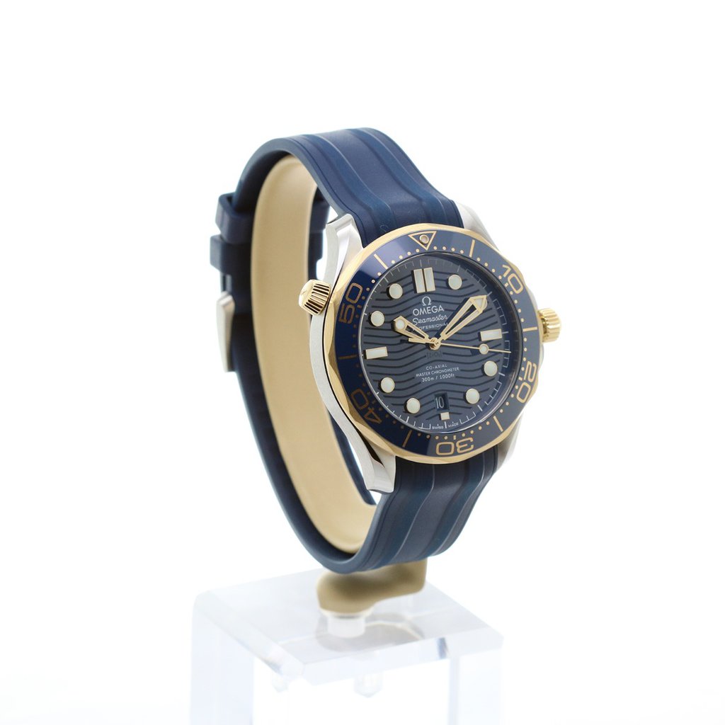 Men's watch / unisex  OMEGA, DIVER 300M CO‑AXIAL MASTER CHRONOMETER / 42mm, SKU: 210.22.42.20.03.001 | watchphilosophy.co.uk