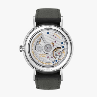 Men's watch / unisex  NOMOS GLASHÜTTE, Ludwig Neomatik 41 Date / 40.50mm, SKU: 262 | watchphilosophy.co.uk