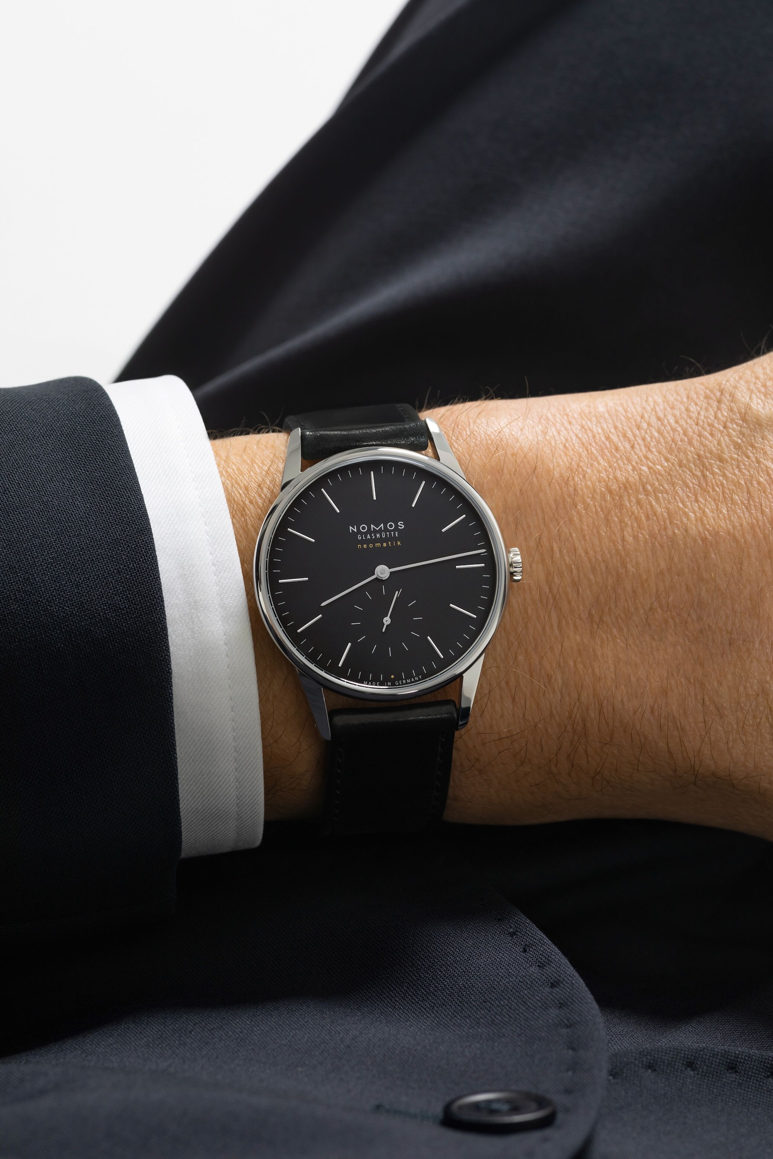 Men's watch / unisex  NOMOS GLASHÜTTE, Orion Neomatik 39 Black / 38.50mm, SKU: 346 | watchphilosophy.co.uk