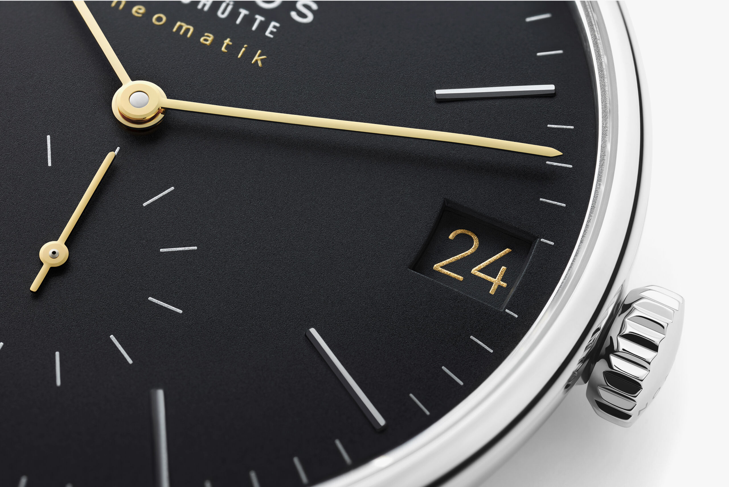 Men's watch / unisex  NOMOS GLASHÜTTE, Orion Neomatik 41 Date Black / 40.50mm, SKU: 366 | watchphilosophy.co.uk