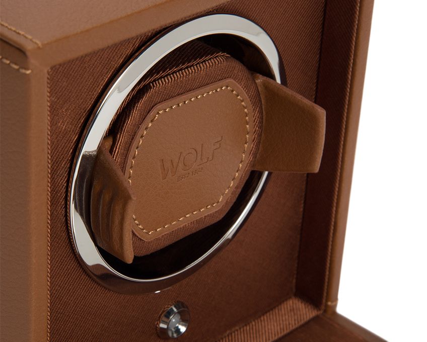  WOLF 1834, Cub Single Watch Winder With Cover, SKU: 461127 | watchphilosophy.co.uk