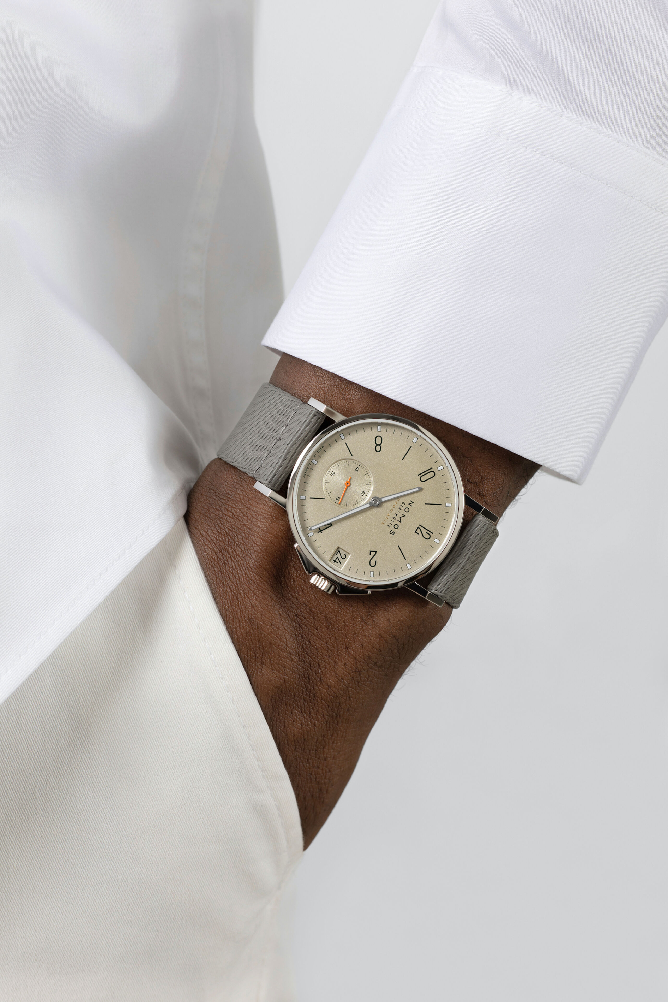 Men's watch / unisex  NOMOS GLASHÜTTE, Ahoi Neomatik 38 Date Sand / 38.5mm, SKU: 517 | watchphilosophy.co.uk