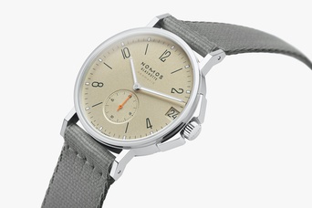 Men's watch / unisex  NOMOS GLASHÜTTE, Ahoi Neomatik 38 Date Sand / 38.5mm, SKU: 527 | watchphilosophy.co.uk