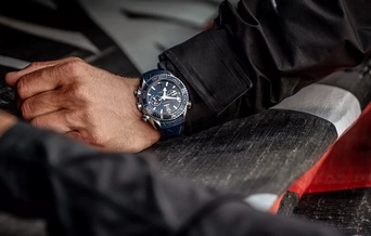 Men's watch / unisex  OMEGA, Seamaster Planet Ocean Chronograph 600M / 45.5mm, SKU: 215.33.46.51.03.001 | watchphilosophy.co.uk