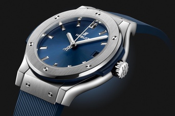 Ladies' watch  HUBLOT, Classic Fusion Titanium Blue / 33mm, SKU: 581.NX.7170.RX | watchphilosophy.co.uk