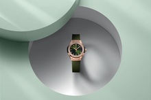 Ladies' watch  HUBLOT, Classic Fusion King Gold Green Diamonds / 29mm, SKU: 591.OX.8980.RX.1204 | watchphilosophy.co.uk