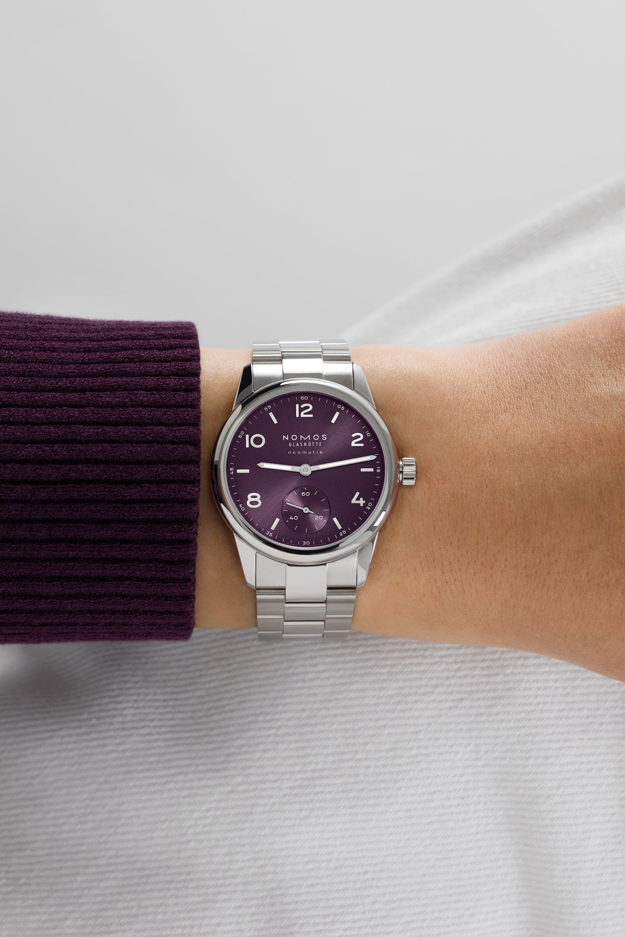 Ladies' watch  NOMOS GLASHÜTTE, Club Sport Neomatik 34 Purple / 34mm, SKU: 757.SB | watchphilosophy.co.uk