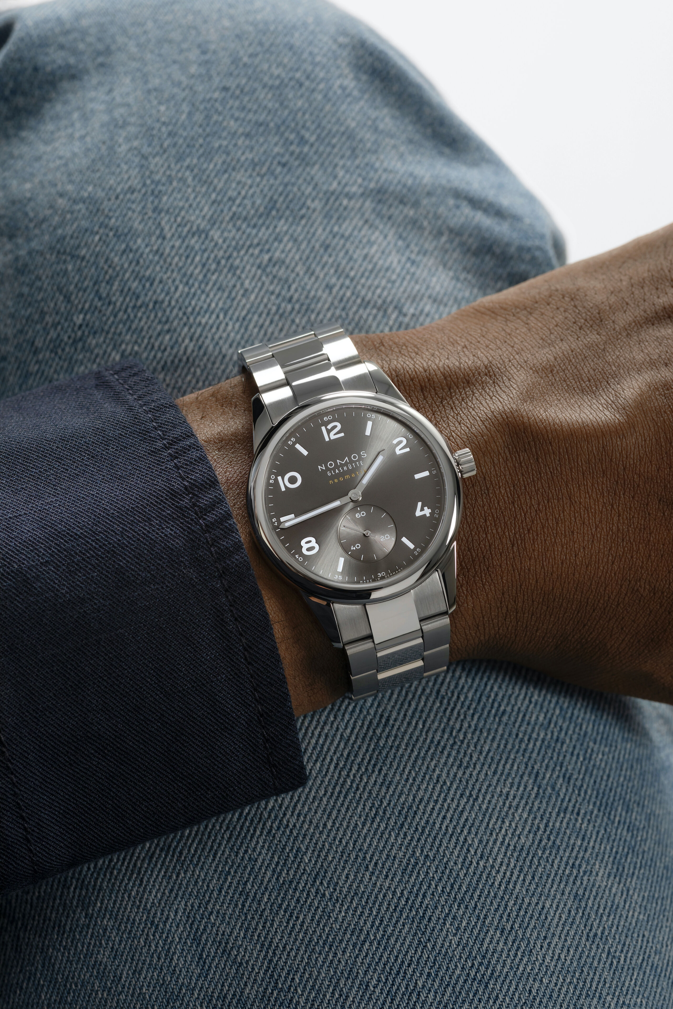 Men's watch / unisex NOMOS GLASHÜTTE, Club Sport Neomatik 39 Smoke / 39.50mm, SKU: 764 | watchphilosophy.co.uk