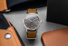 Men's watch / unisex  MÜHLE-GLASHÜTTE, Panova Grey / 40mm, SKU: M1-40-75-NB-III | watchphilosophy.co.uk