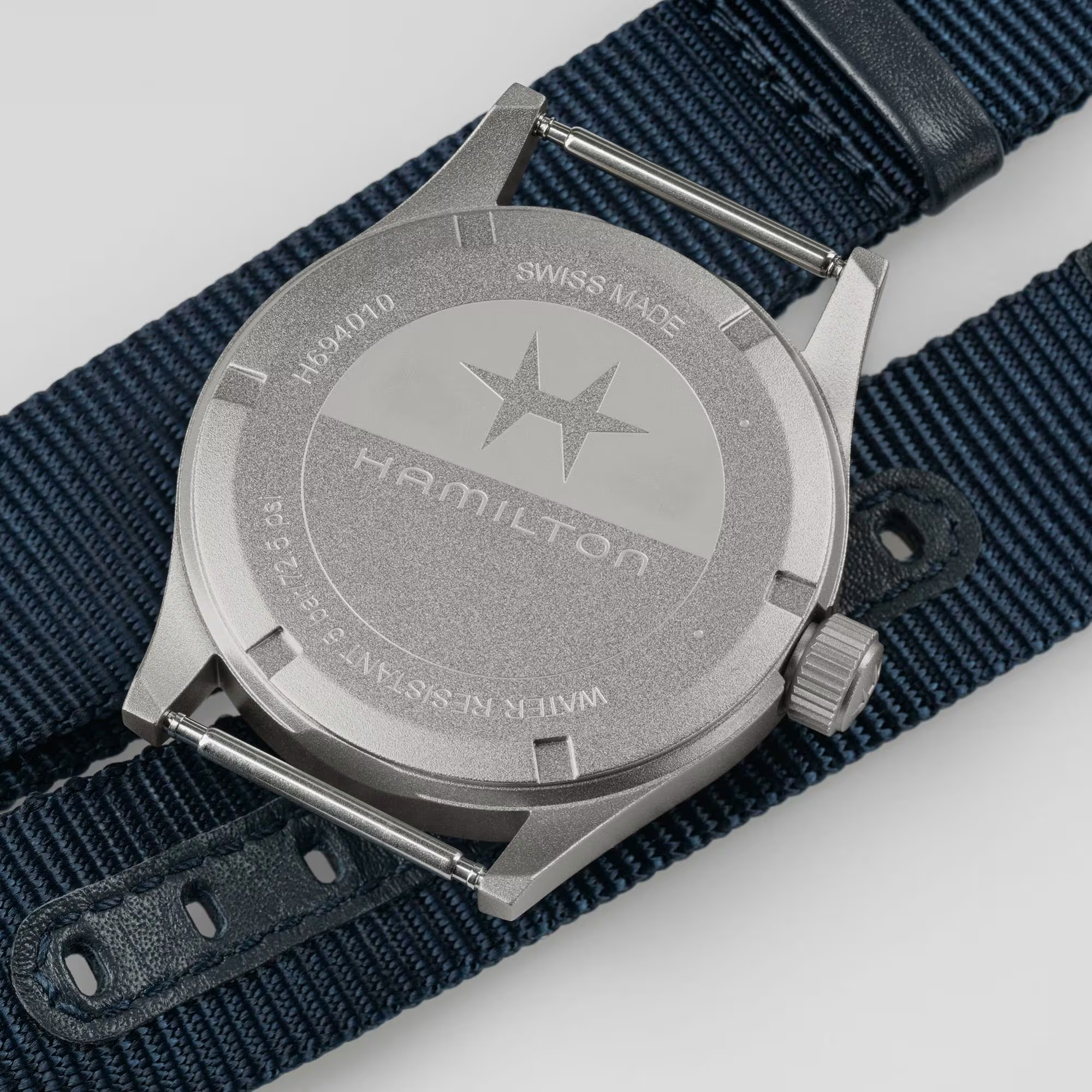 Men's watch / unisex  HAMILTON, Khaki Field Quartz / 38mm, SKU: H69401940 | watchphilosophy.co.uk