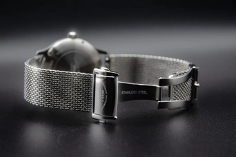 Men's watch / unisex  MÜHLE-GLASHÜTTE, Panova Lime / 40mm, SKU: M1-40-76-1-MB-II | watchphilosophy.co.uk