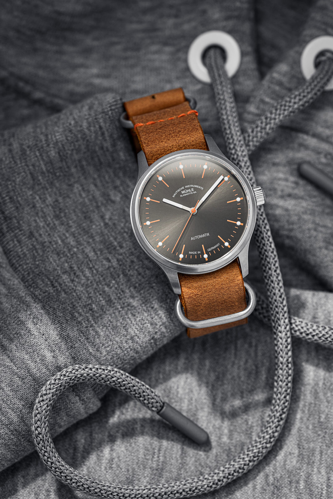 Men's watch / unisex  MÜHLE-GLASHÜTTE, Panova Grey / 40mm, SKU: M1-40-75-LB-II | watchphilosophy.co.uk