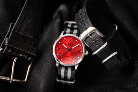 Men's watch / unisex  MÜHLE-GLASHÜTTE, Panova Red / 40mm, SKU: M1-40-78-NB-IV | watchphilosophy.co.uk