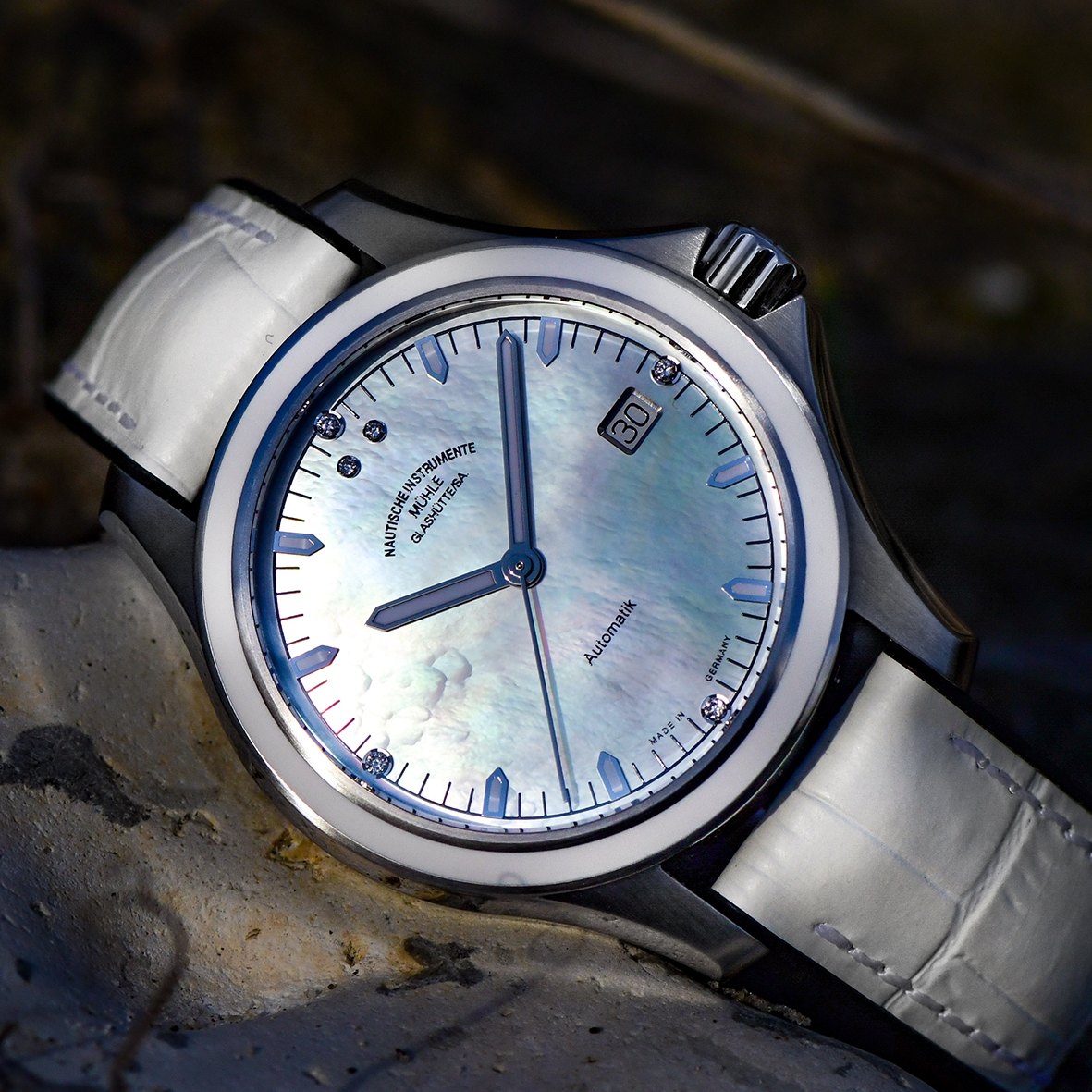 Ladies' watch  MÜHLE-GLASHÜTTE, ProMare Lady / 39mm, SKU: M1-42-25-NB | watchphilosophy.co.uk