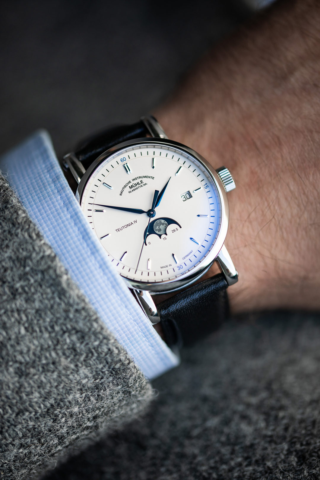 Men's watch / unisex  MÜHLE-GLASHÜTTE, Teutonia IV Moonphase / 41 mm, SKU: M1-44-05-LB | watchphilosophy.co.uk