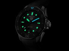 Men's watch / unisex  TAG HEUER, Aquaracer Professional 300 / 43mm, SKU: WBP201A.FT6197 | watchphilosophy.co.uk