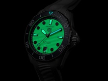 Men's watch / unisex  TAG HEUER, Aquaracer Professional 300 / 43mm, SKU: WBP201D.FT6197 | watchphilosophy.co.uk