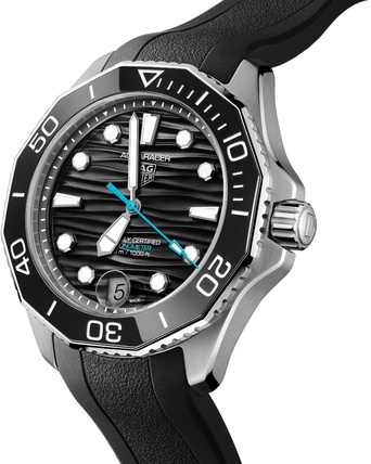 Men's watch / unisex  TAG HEUER, Aquaracer Professional 300 Date / 42mm, SKU: WBP5110.FT6257 | watchphilosophy.co.uk