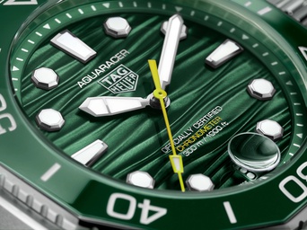 Men's watch / unisex  TAG HEUER, Aquaracer Professional 300 Date / 42mm, SKU: WBP5116.BA0013 | watchphilosophy.co.uk